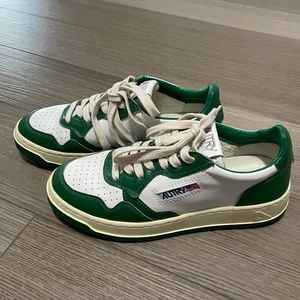 Autry Medalist Low Sneaker Green/White